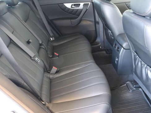 Used 2017 INFINITI QX70 AWD w/ Premium Package image 41