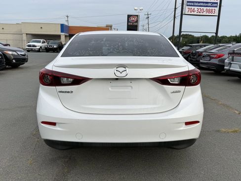 Used 2018 MAZDA MAZDA3 Touring FWD image 5