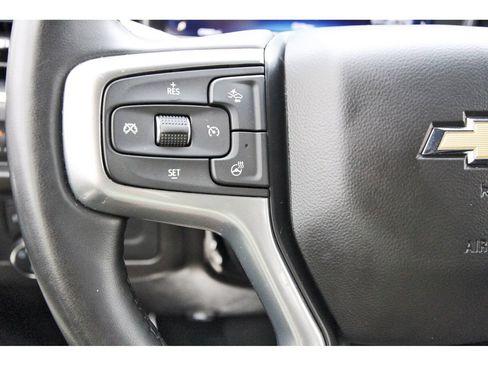 Used 2024 Chevrolet Suburban Premier RWD image 17