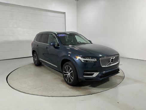 Used 2022 Volvo XC90 T8 Inscription Expression AWD/4WD image 2