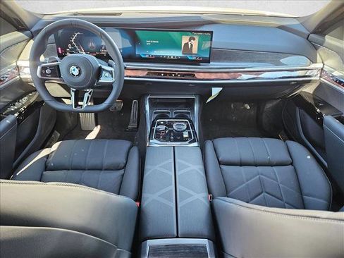 New 2025 BMW 760i xDrive image 15