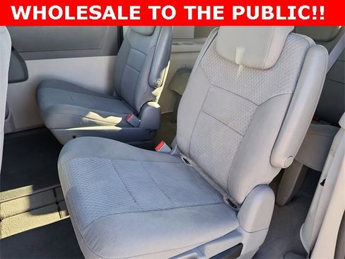 Used 2010 Dodge Grand Caravan SE w/ Climate Group image 16