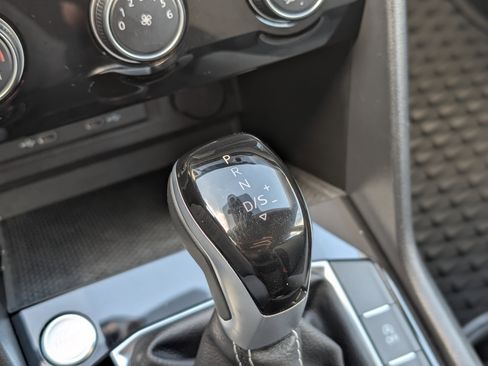 Used 2024 Volkswagen Taos S image 29