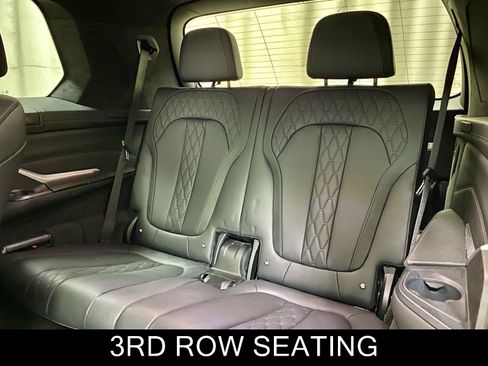 Used 2021 BMW X7 M50i w/ Executive Package AWD/4WD image 21