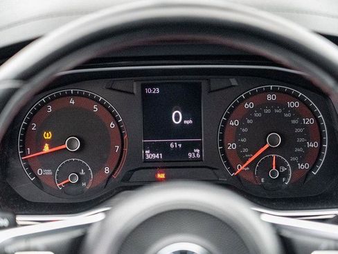 Used 2019 Volkswagen Jetta GLI image 18