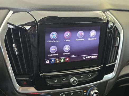 Used 2020 Chevrolet Traverse LT AWD/4WD image 16