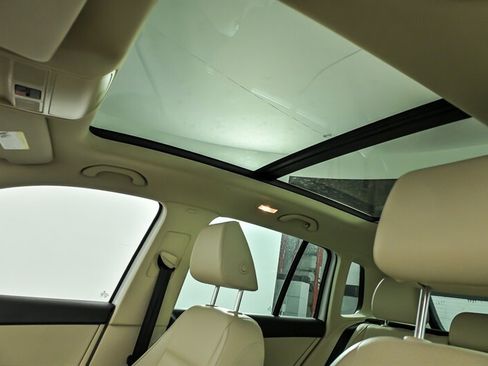 Used 2017 Volkswagen Tiguan Wolfsburg Edition image 19