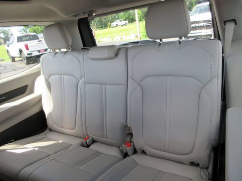 Used 2023 Jeep Wagoneer Series II w/ Premium Group I AWD/4WD image 24