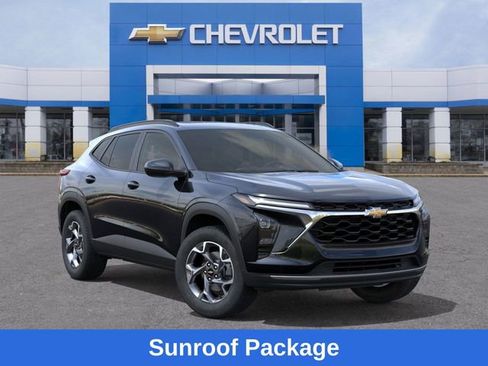 New 2026 Chevrolet Trax LT w/ Sunroof Package image 8