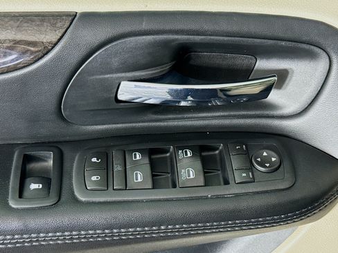 Used 2017 Dodge Grand Caravan SE w/ Power Window Group FWD image 21