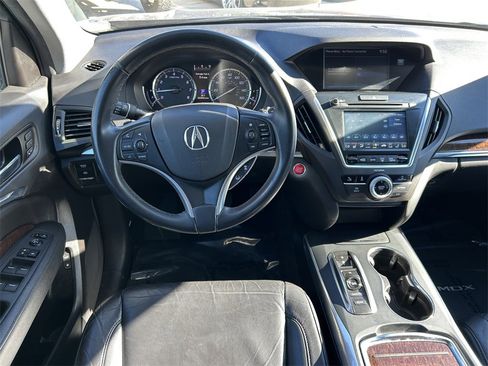 Used 2020 Acura MDX FWD image 17