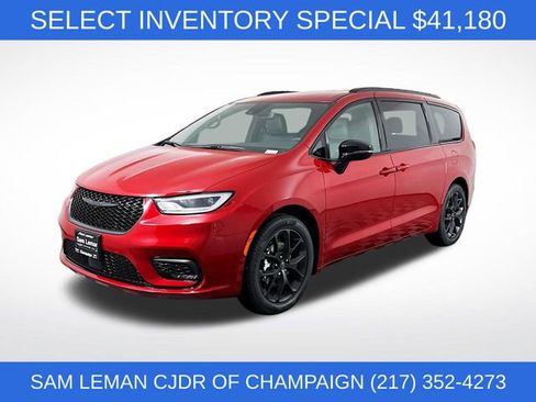 New 2026 Chrysler Pacifica Select w/ S Appearance Package image 3