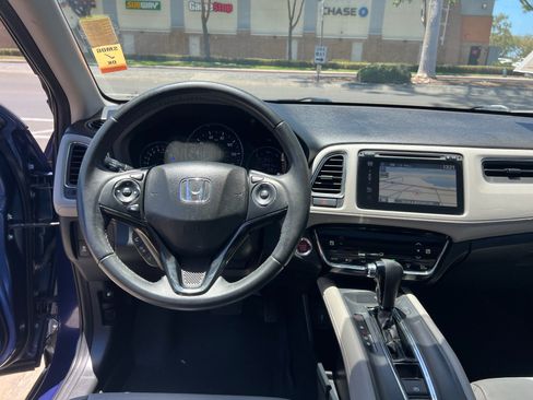 Used 2017 Honda HR-V EX-L image 16