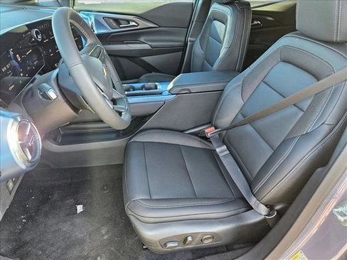 New 2026 Chevrolet Equinox EV LT image 4