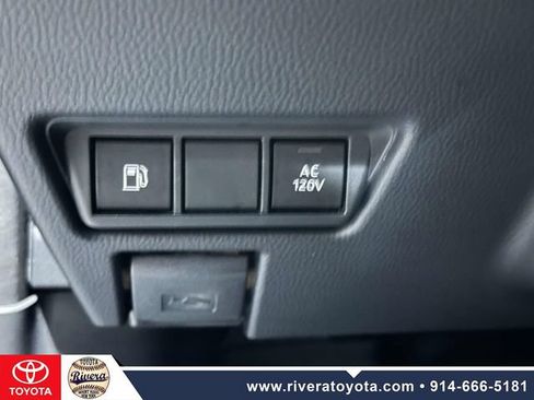 Used 2024 Toyota Prius Prime FWD image 24