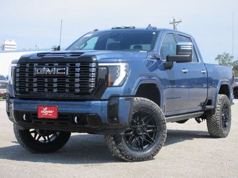 New 2026 GMC Sierra 2500 Denali Ultimate AWD/4WD image 9