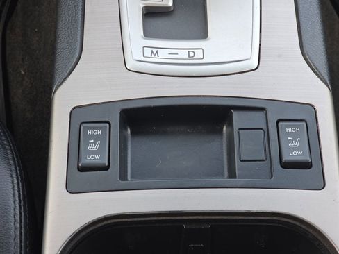 Used 2011 Subaru Outback 2.5i Limited AWD/4WD image 17