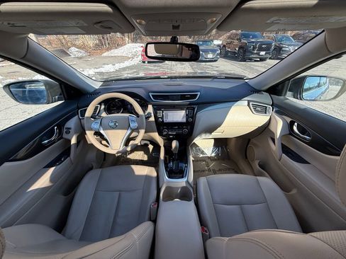 Used 2015 Nissan Rogue SL w/ SL Premium Package image 23