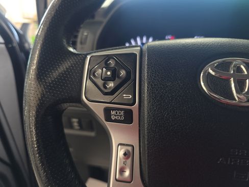 Used 2015 Toyota 4Runner Limited w/ Four Season Floor Mat Package AWD/4WD image 15