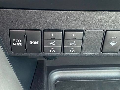 Used 2018 Toyota RAV4 Adventure AWD/4WD image 18
