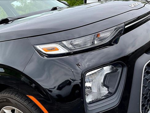 Used 2022 Kia Soul LX w/ Technology Package FWD image 29
