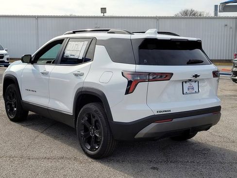 New 2026 Chevrolet Equinox LT image 3