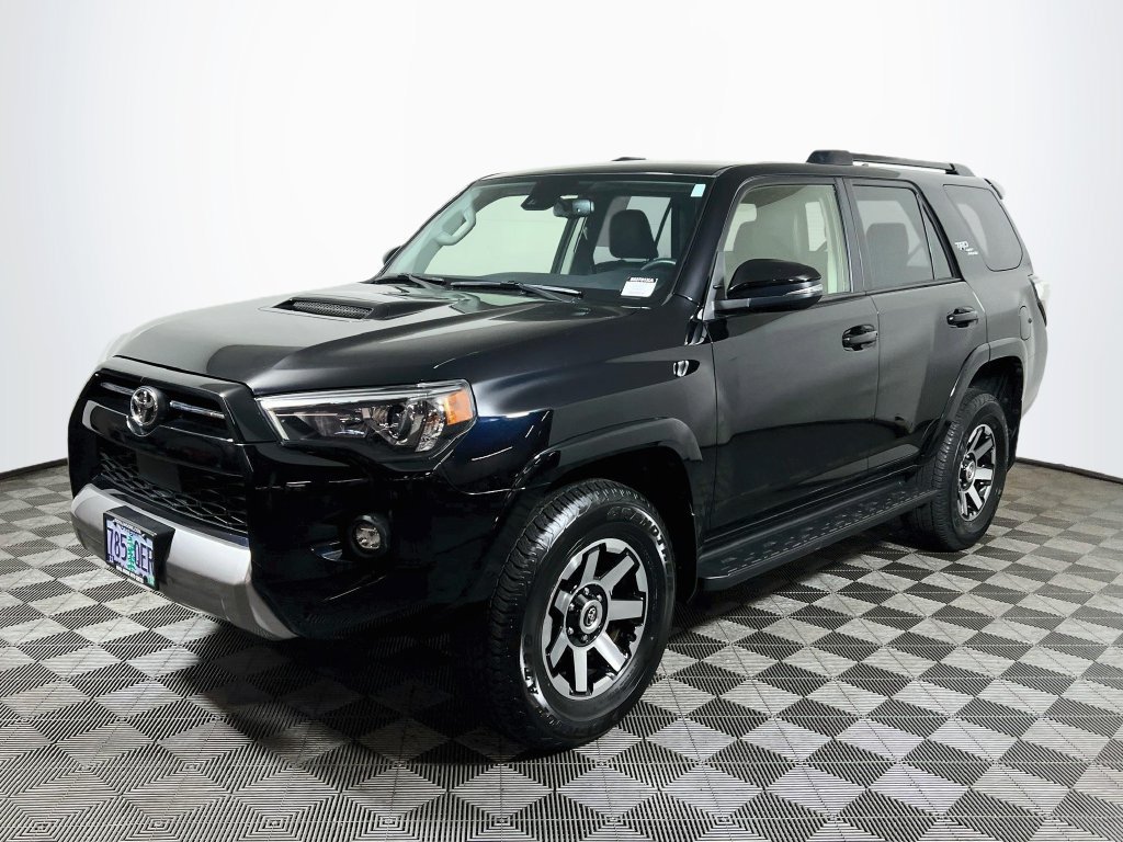 Certified 2024 Toyota 4Runner TRD Off-Road Premium AWD/4WD image 3