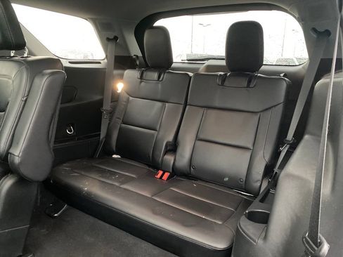 Used 2023 Ford Explorer Limited w/ Limited Technology Package AWD/4WD image 36