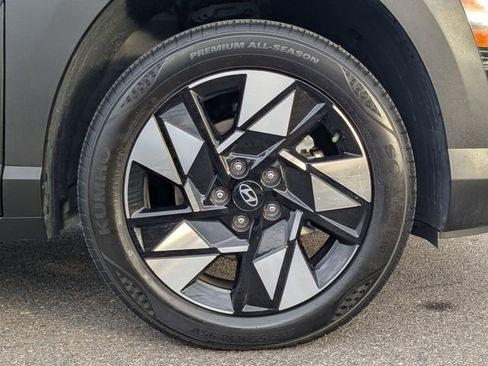 Used 2024 Hyundai Kona SEL image 12