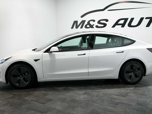 Used 2022 Tesla Model 3 Long Range AWD/4WD image 3