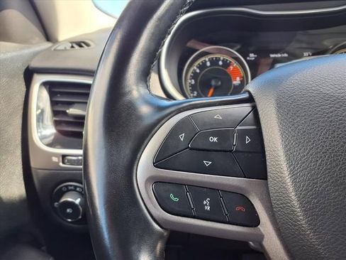 Used 2021 Jeep Cherokee Limited AWD/4WD image 19