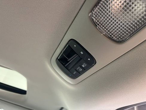New 2026 Honda Odyssey Touring image 19