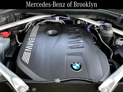 Used 2025 BMW X5 xDrive40i w/ M Sport Package AWD/4WD image 29