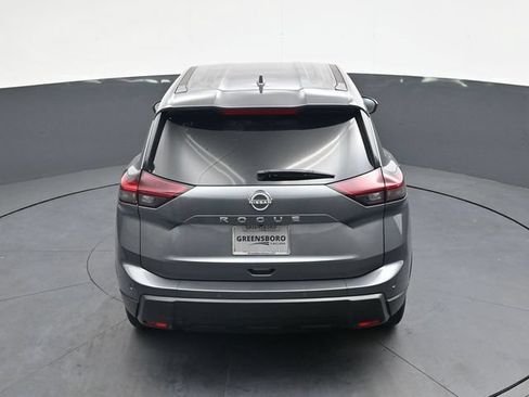 Used 2025 Nissan Rogue SV FWD image 25