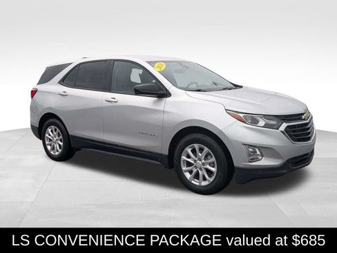 Used 2020 Chevrolet Equinox LS w/ LS Convenience Package FWD image 1