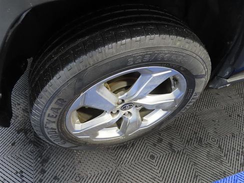 Used 2021 Toyota RAV4 XLE Premium AWD/4WD image 8