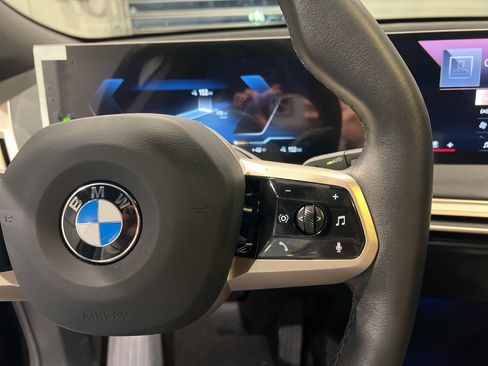 Used 2026 BMW iX xDrive45 w/ Premium Package image 30