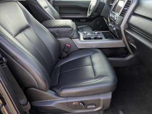 Used 2019 Ford Expedition Max XLT w/ Equipment Group 201A image 11