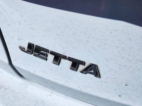 Used 2019 Volkswagen Jetta image 10