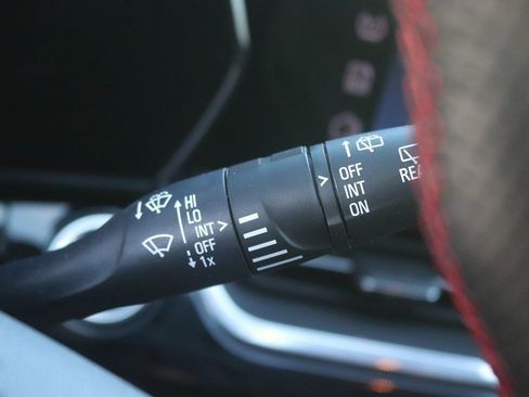 Used 2024 Chevrolet Trax RS w/ Sunroof Package image 22