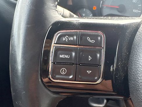 Used 2016 Jeep Wrangler Unlimited Sahara AWD/4WD image 19