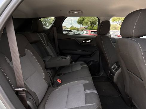 Used 2025 Chevrolet Blazer LT image 31