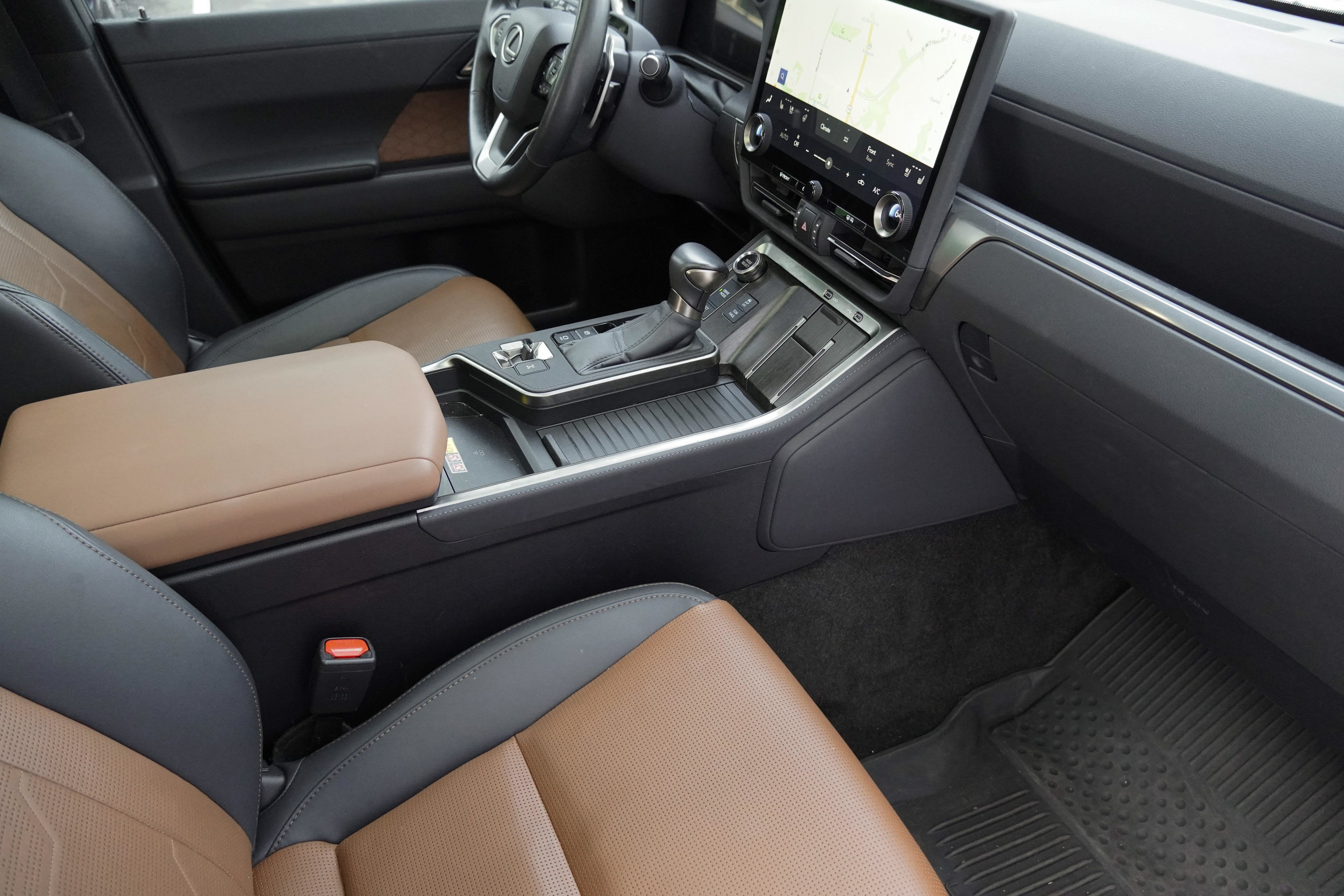 Used 2024 Lexus GX 550 w/ Accessory Package (Z1) AWD/4WD image 31