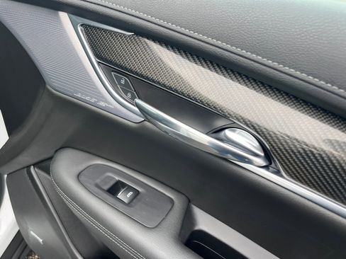 Used 2020 Cadillac XT6 Sport image 31