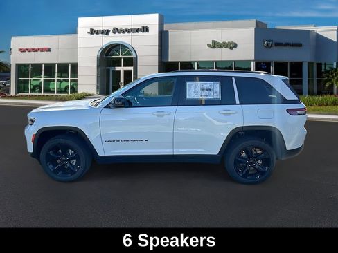 New 2025 Jeep Grand Cherokee Laredo image 5