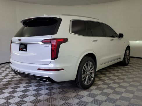 Used 2021 Cadillac XT6 Premium Luxury image 10