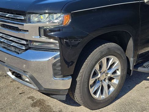 Used 2019 Chevrolet Silverado 1500 LTZ w/ LTZ Convenience Package AWD/4WD image 5