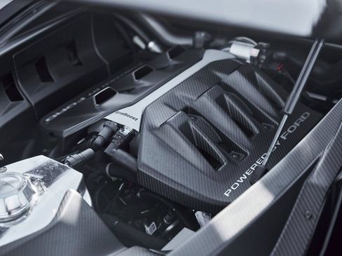 Used 2020 Ford GT Carbon Series RWD image 36