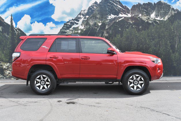 Certified 2024 Toyota 4Runner TRD Off-Road AWD/4WD image 2