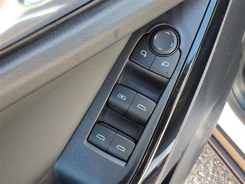 New 2026 Chevrolet Equinox LT image 19